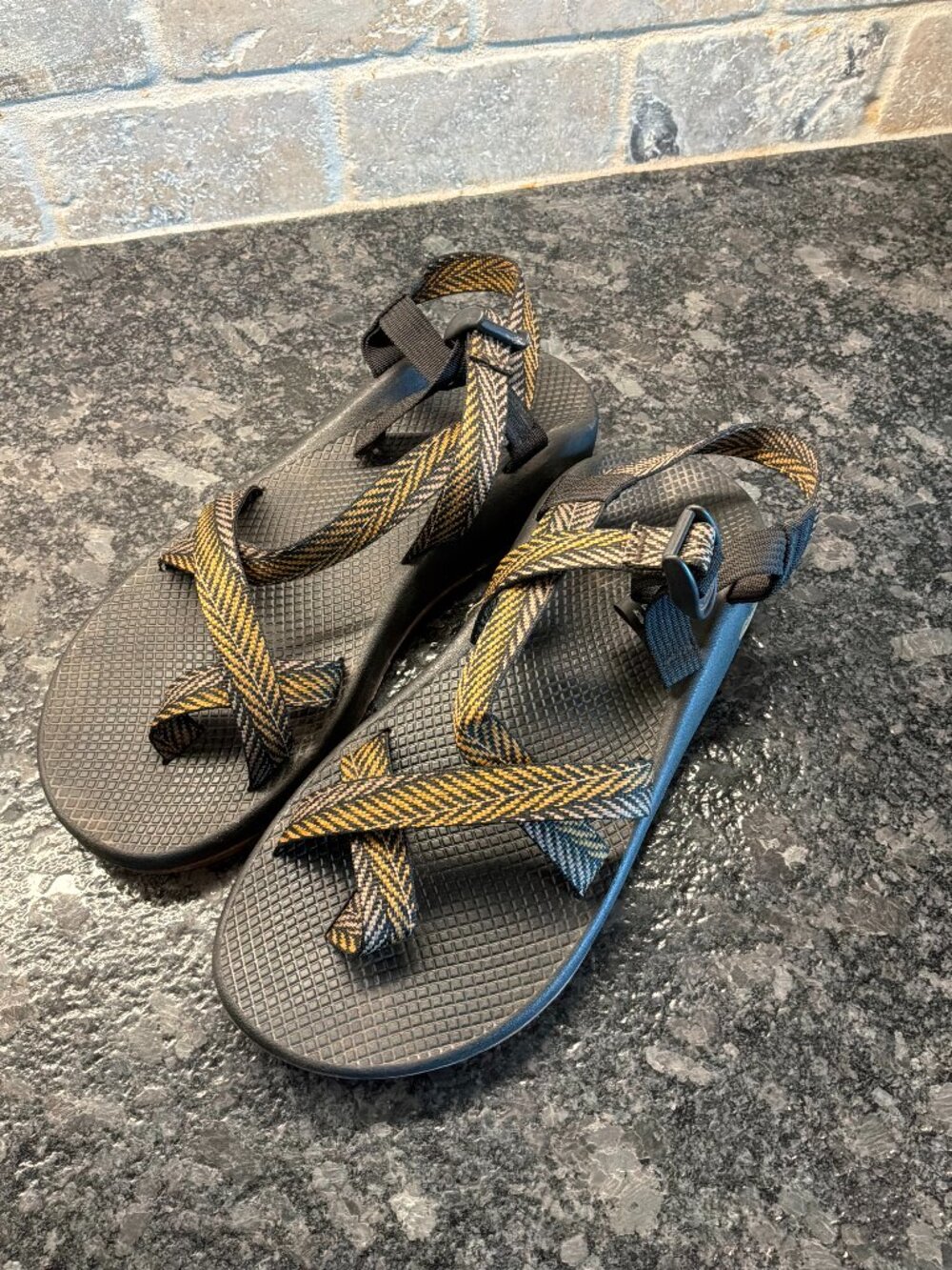 Chaco men's Z2 Classic Bracken Bronze trail/hiking sandals size 12